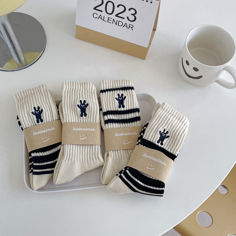 Autumn And Winter Women's Embroidered Bear Tube Socks