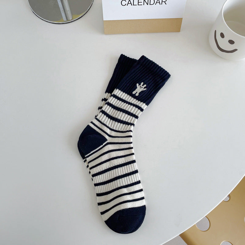 Autumn And Winter Women's Embroidered Bear Tube Socks